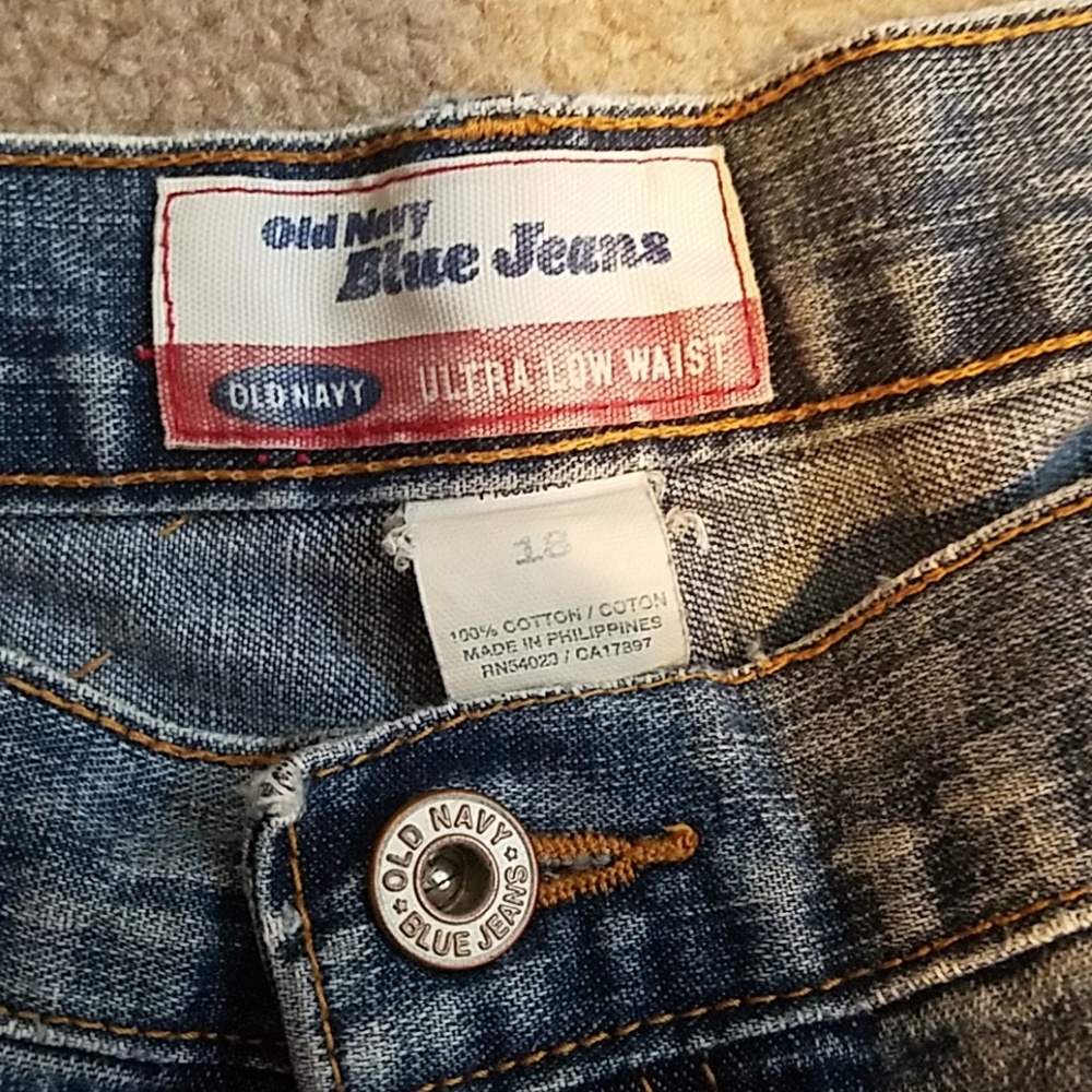 Jean capris - Picture 2 of 3